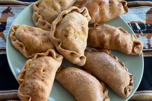 Peruanische Empanadas mit Quinoa und Kräutern – Ein Stück Anden-Tradition